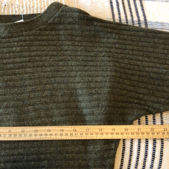 NWT J Crew Womens Sweater Sz XXS Green Wool Cashmere Blend Ribbed Oversized Cute - Picture 5 of 7